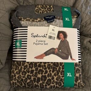 NEW! Splendid Jogger and Crew Neck Leopard Lounge Set Size XL and Size Small S